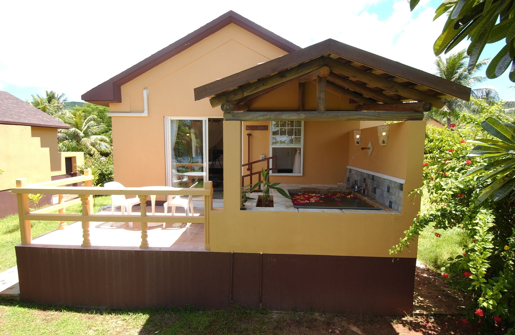 Mariana Resort And Spa Saipan Exterior foto