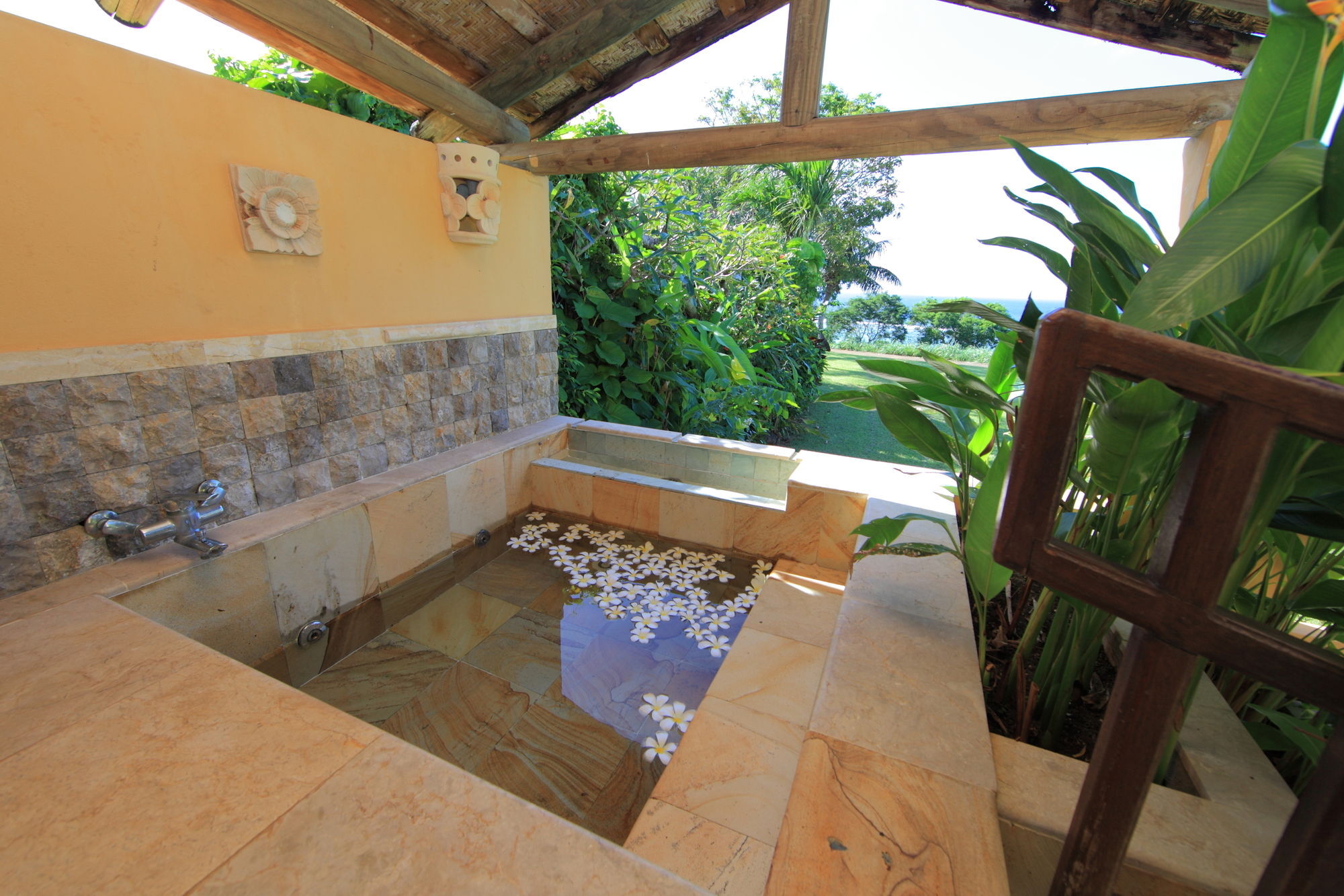 Mariana Resort And Spa Saipan Exterior foto